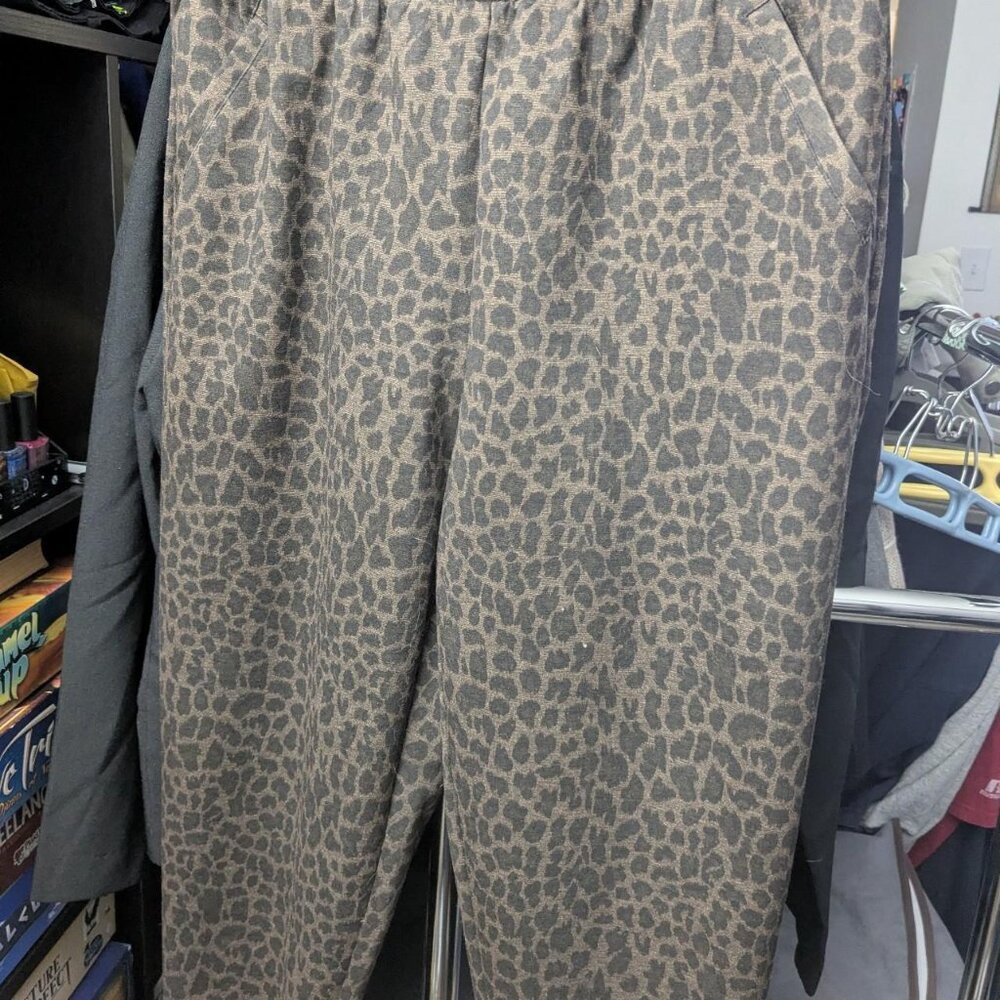 New York & Company Animal Print Joggers Size S